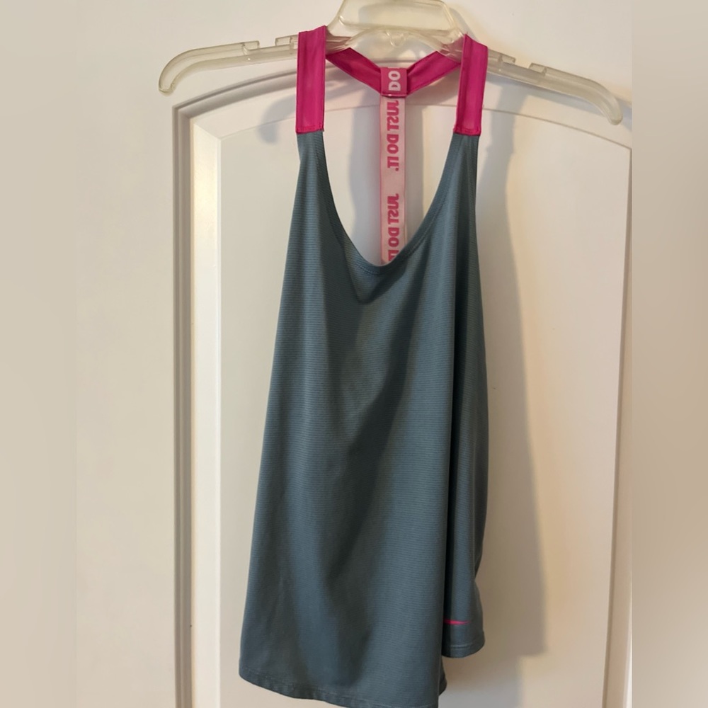 Nike Dri Fit Workout top in size small.. pink and gray